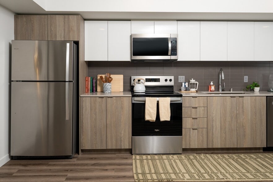 Building Photo - The LINE