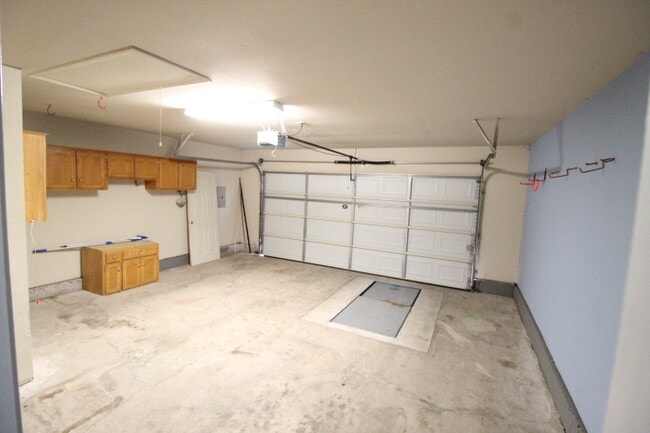 Building Photo - 1408 SW 23rd St