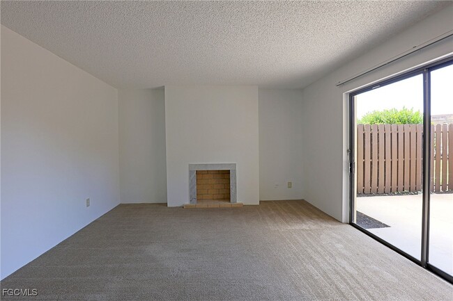 Building Photo - 5580 Malt Dr