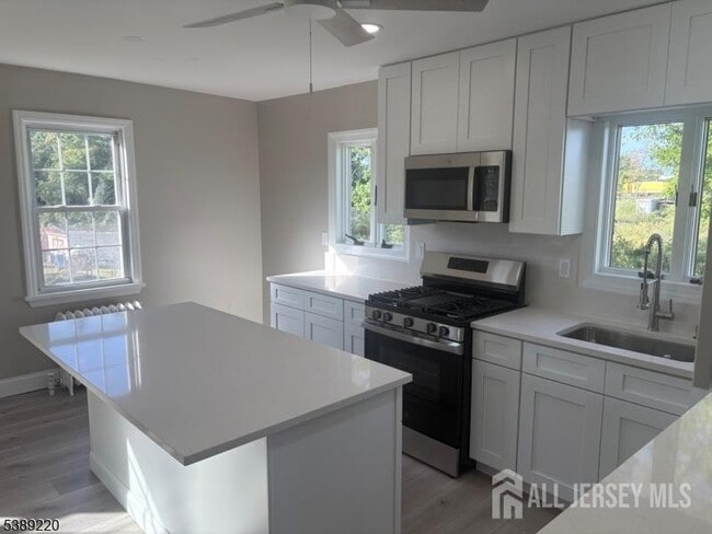 Building Photo - 428 Highland Ave