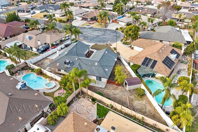 Building Photo - Hemet Rental with Attached Garage, Fireplace & Private Backyard