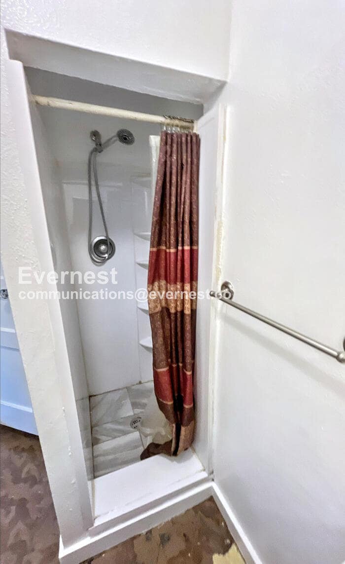 Building Photo - 413 N Moore Rd