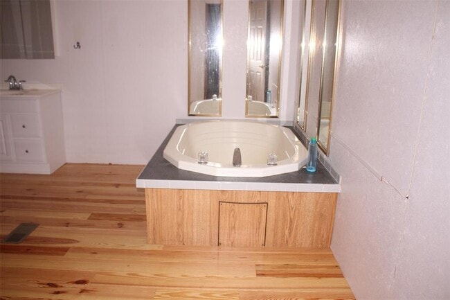 Building Photo - 161 Green Fields Dr