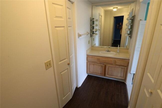 Building Photo - 5424 Saddlebrook Way