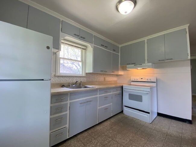 Building Photo - Feels Like A Little Bit of Country - 1+BR ...