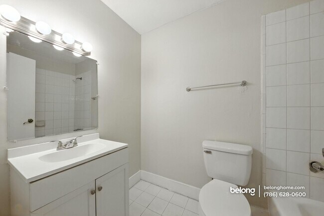 Building Photo - 17901 NW 68th Ave