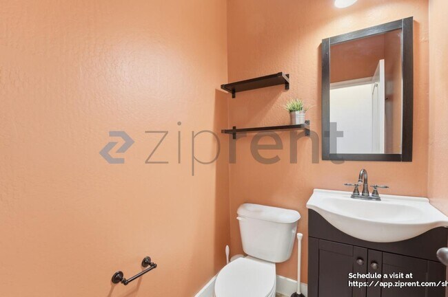 Building Photo - 7508 S 27th St