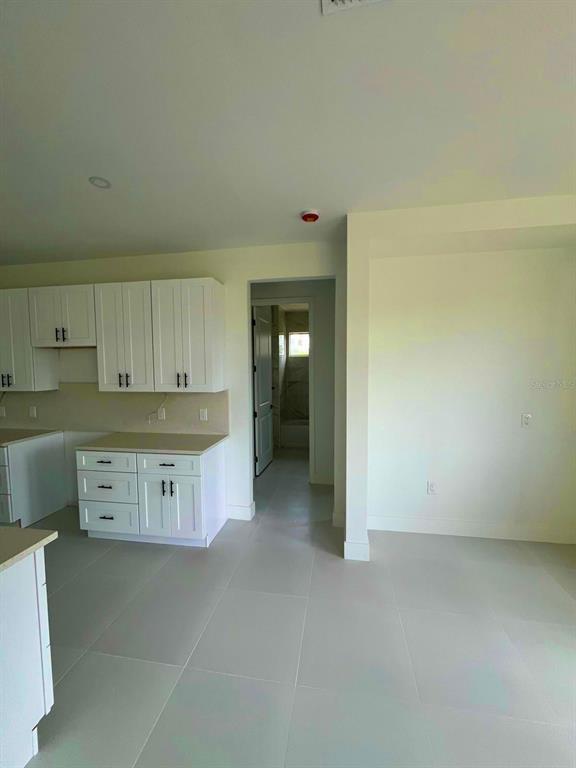 Building Photo - 1043 Brenton Ave