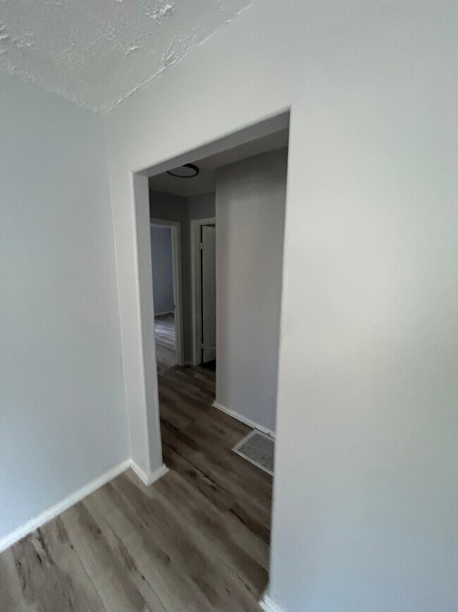 Building Photo - 7534 Blanding Dr
