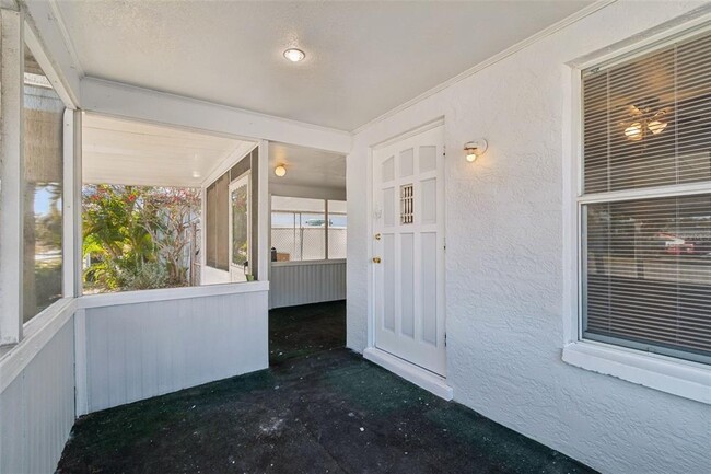 Building Photo - 5409 S Lois Ave