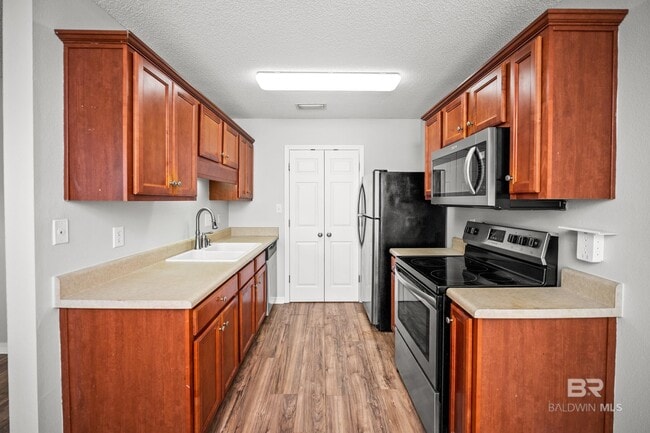 Building Photo - 4004 Kendallbrook Loop