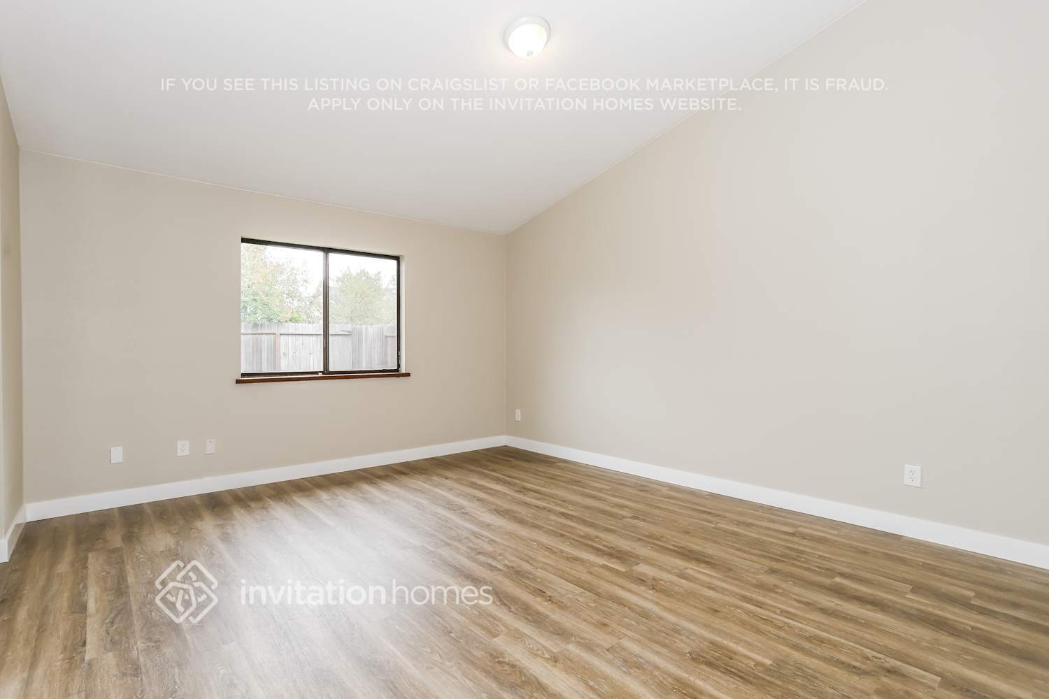 Building Photo - 15 Bishopgate Ct