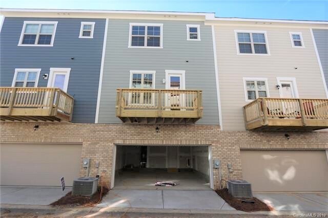 Building Photo - Excellent Location!!!Townhome