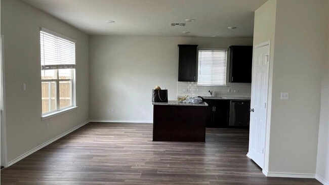 Building Photo - 209 Prairie Falcon Wy