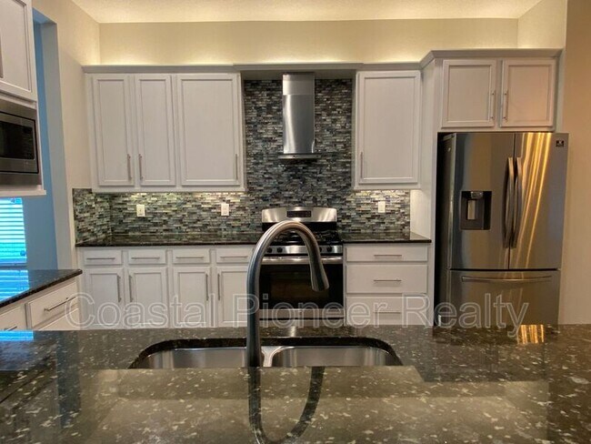 Building Photo - 31134 Spruceberry Ct