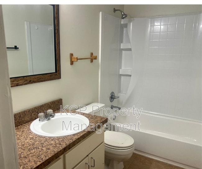 Building Photo - 2820 S O St