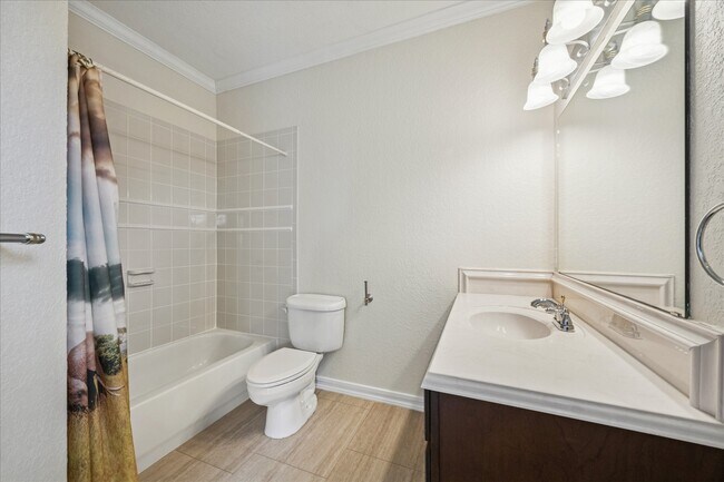 Building Photo - 22621 Bay Point Dr