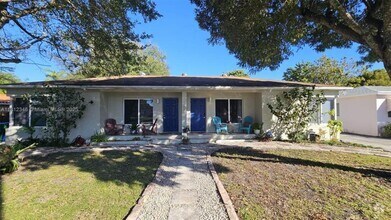 Building Photo - 2 bedroom in Miami FL 33161