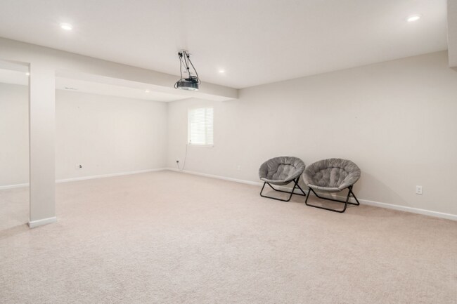 Building Photo - 968 Blackmore Dr