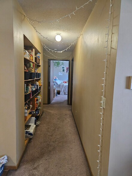 Building Photo - 216 West Ave