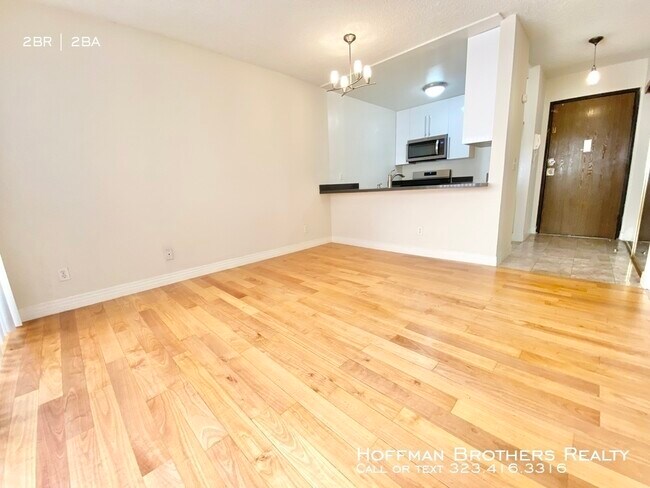 Building Photo - 415 S New Hampshire Ave Los Angeles CA 90020