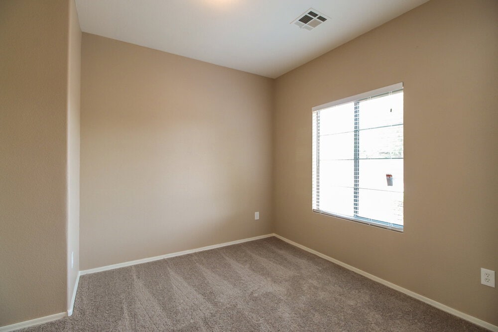 Building Photo - 1575 E Baylor Ln