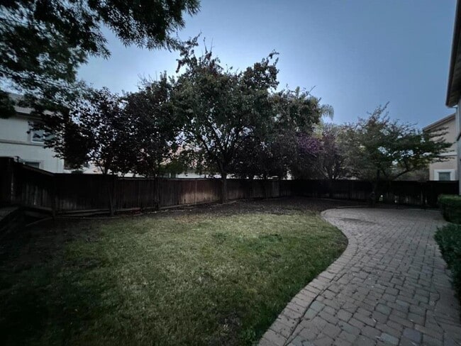 Building Photo - 2827 Canwick Ln