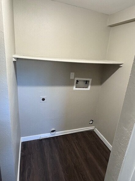 Building Photo - 2115 Peacemaker Terrace W