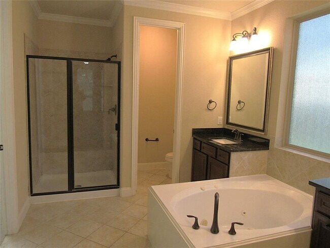 Building Photo - 13902 Desert Trace Ct