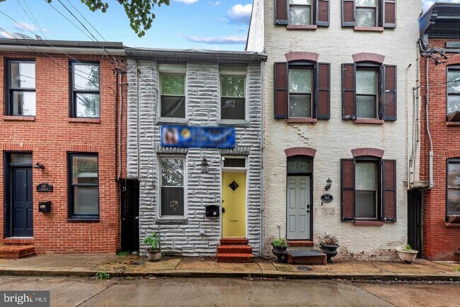 Building Photo - 607 S Durham St