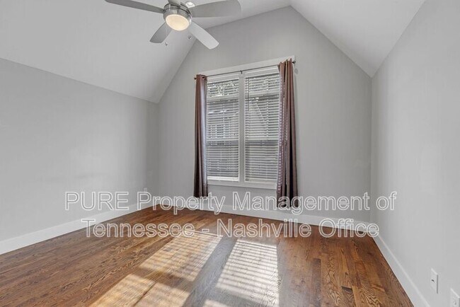 Building Photo - 702B Waco Dr