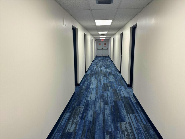 Building Photo - 50 SW 3rd Ave