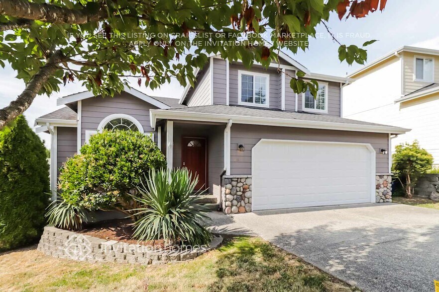 Building Photo - 7621 67th St NE