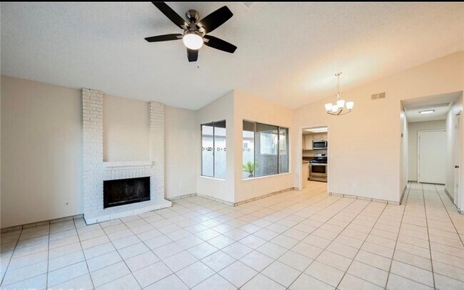 Building Photo - 3100 N Tenaya Wy