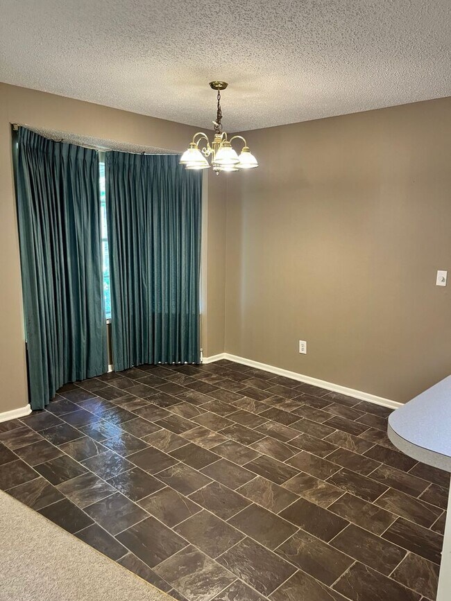 Building Photo - 1105 E 23rd St