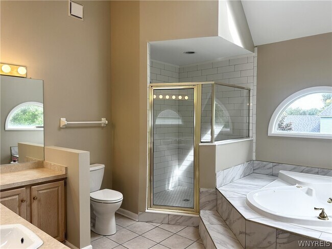 Building Photo - 125 Hobnail Dr