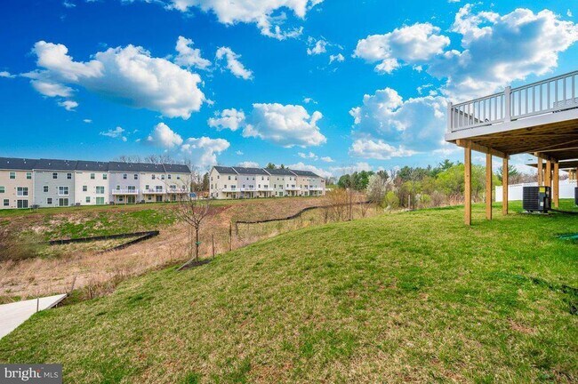Building Photo - 324 Pemberton Park Ln