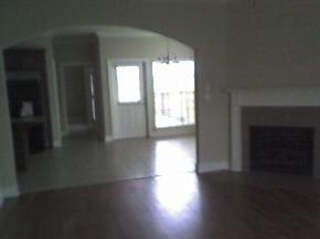 Building Photo - 4000 Mchugh Rd