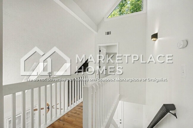 Building Photo - 4425 Kim St