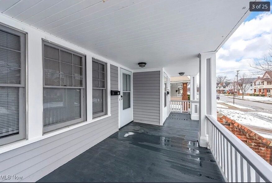 Building Photo - 2085 Chesterland Ave