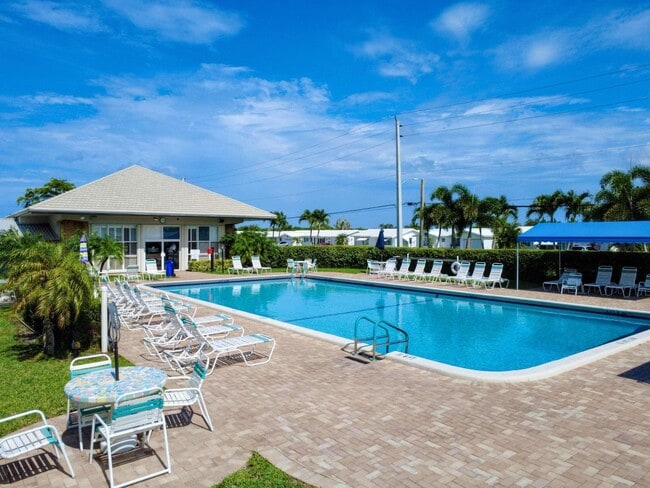 Building Photo - 127 Leisureville Blvd