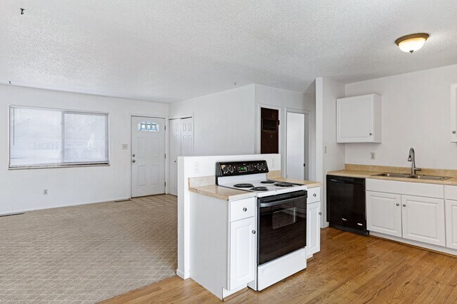 Building Photo - 2436 Launcelot Ct