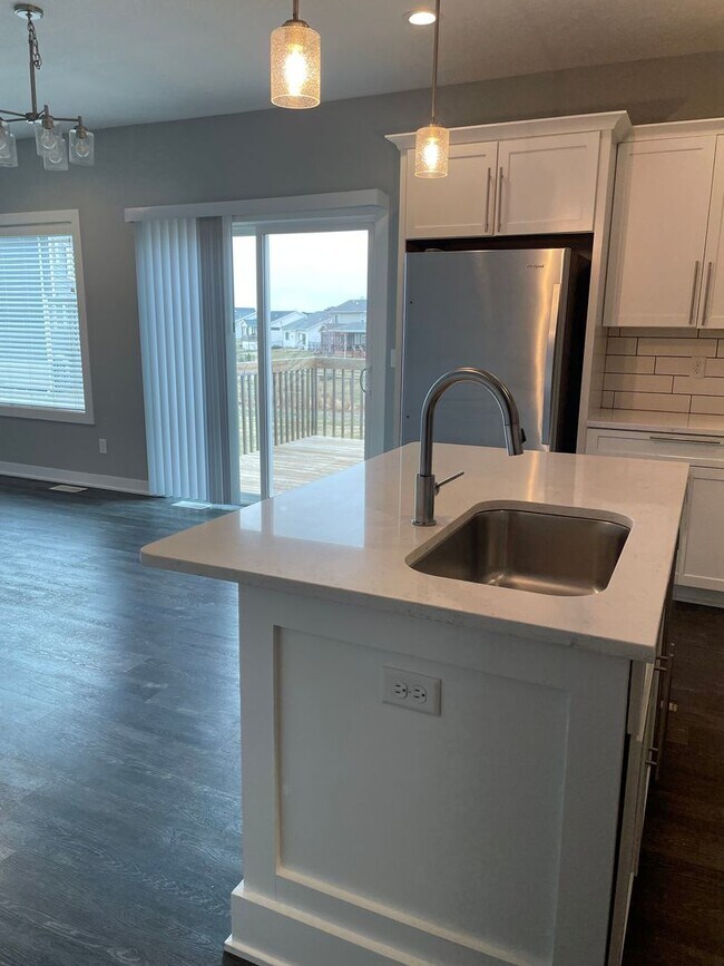 Building Photo - Beautiful newer home in West Des Moines - Waukee School Dist!