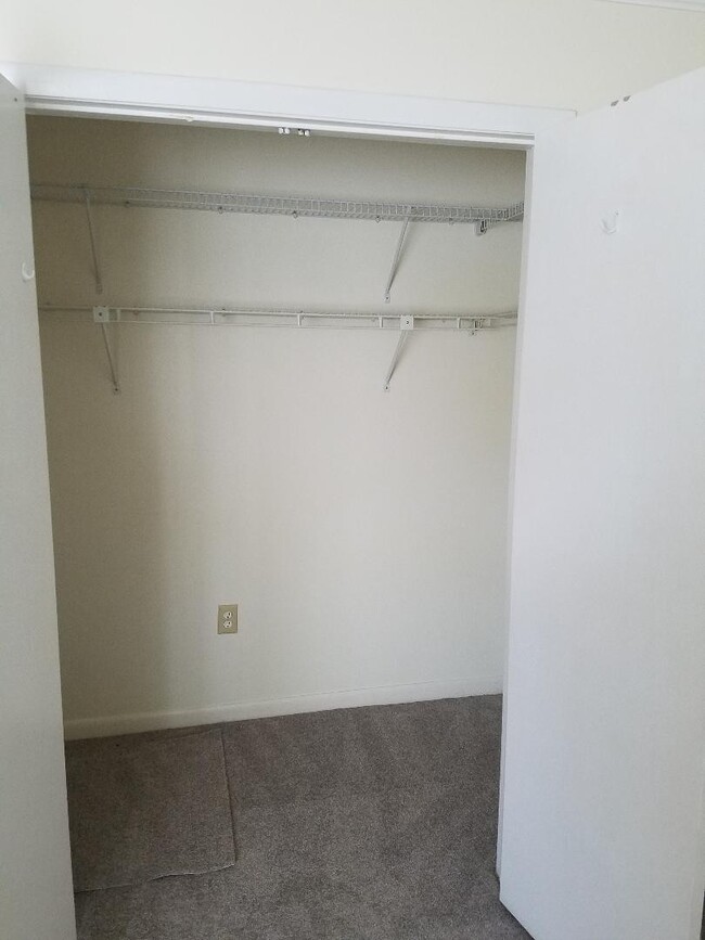 Building Photo - 2 BEDROOM 2 BATH  BOTTOM FLOOR UNIT AT MYR...