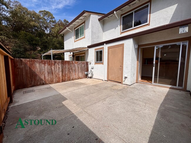 Building Photo - 1206 Marionola Way