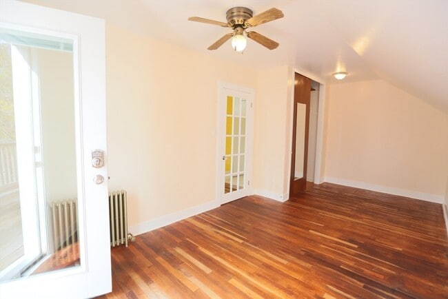 Building Photo - 134 Baldwin St