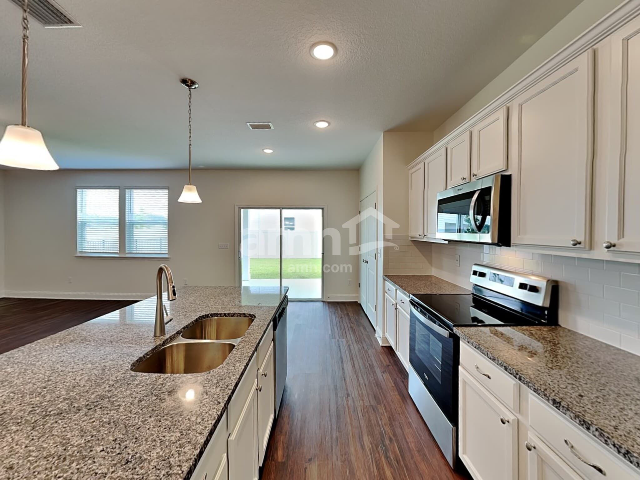 Building Photo - 216 Banyan Frst Dr