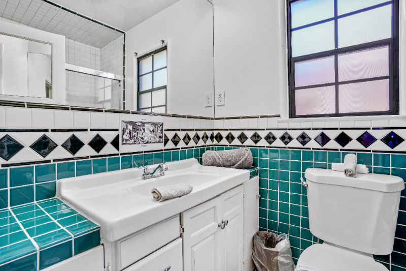 Building Photo - 4251 Sunnyside Ave