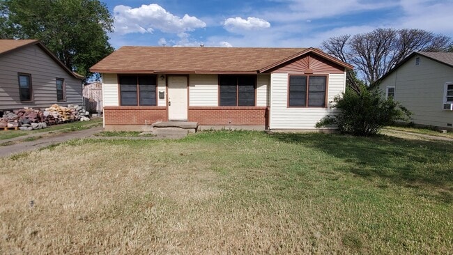 Primary Photo - 4905 S Parker St