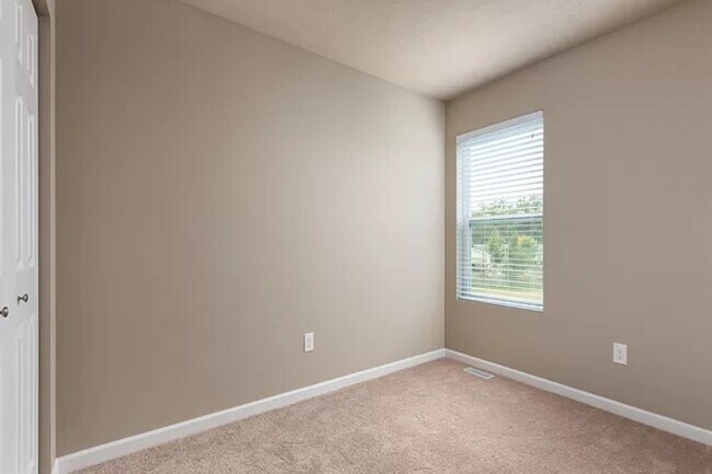 Building Photo - Newer 4 bedroom home for lease!